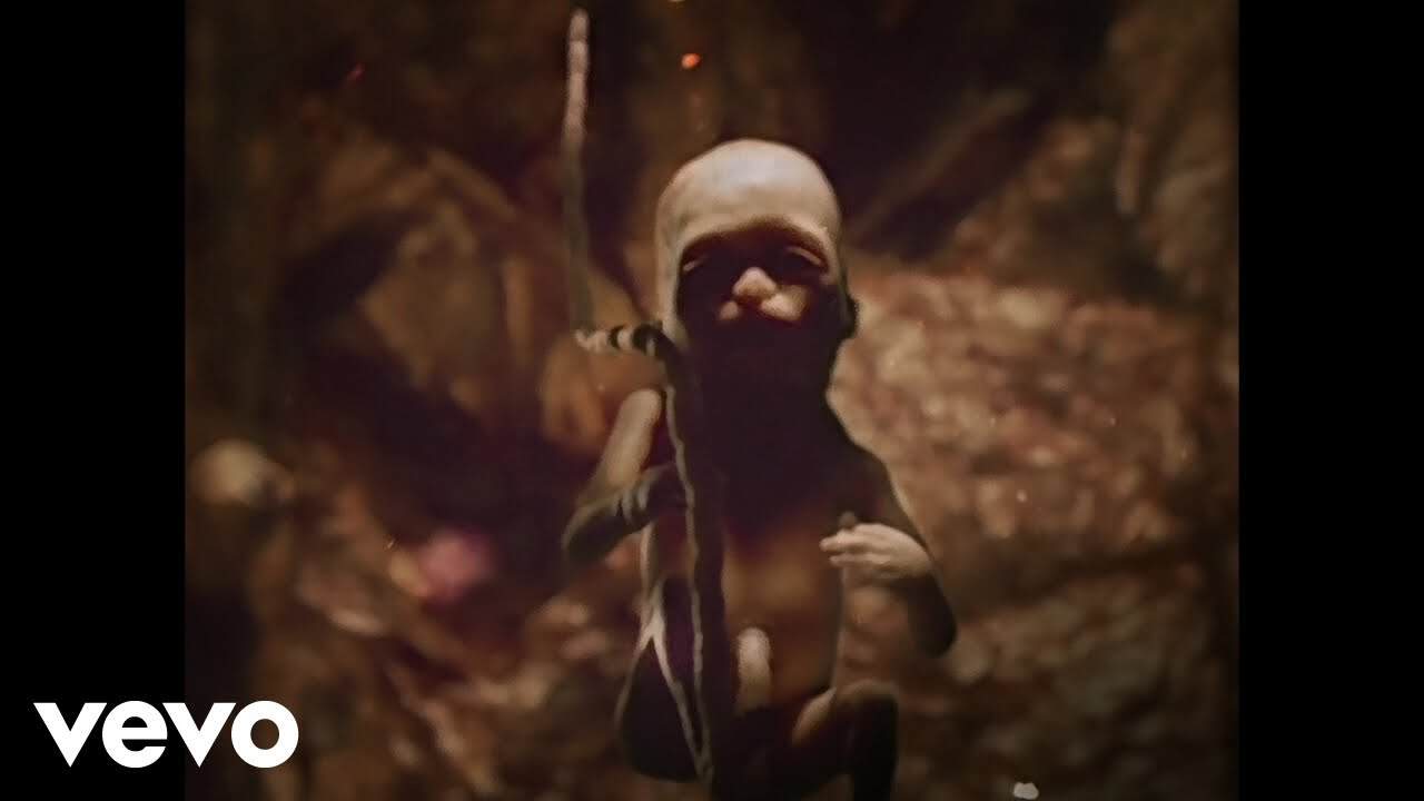 Massive Attack – Teardrop (Official Video)